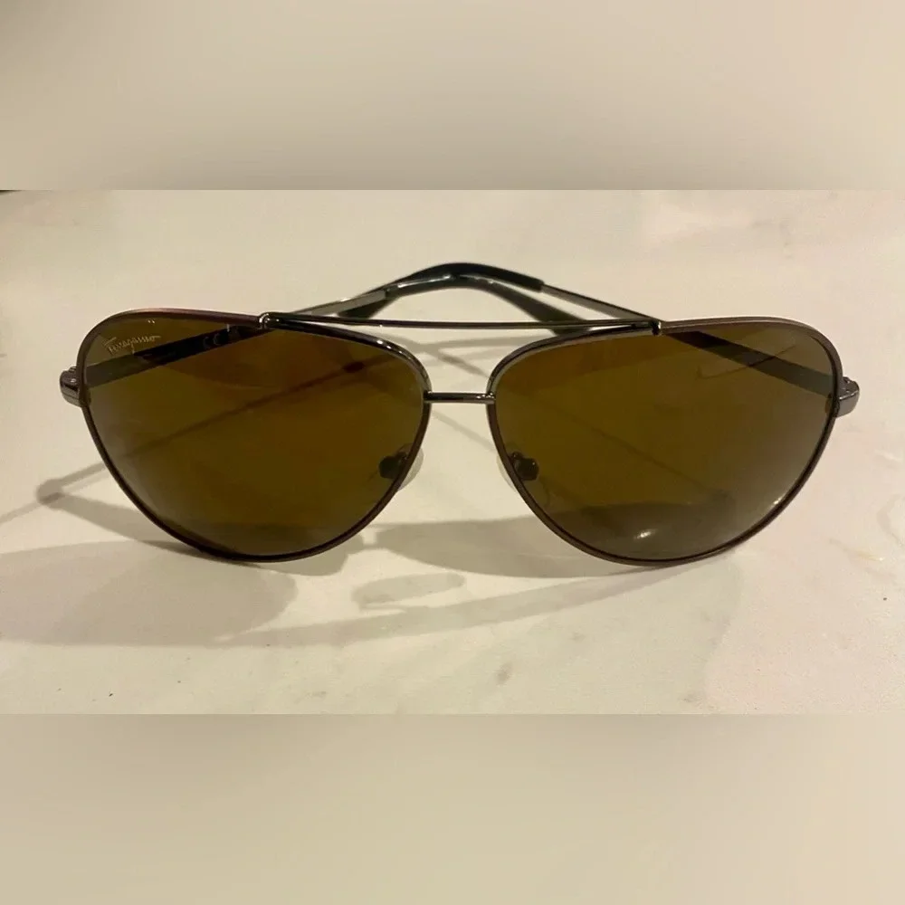 Salvatore Ferragamo Gradient Aviator Sunglasses - Retails $385 NEW AUTHENTIC